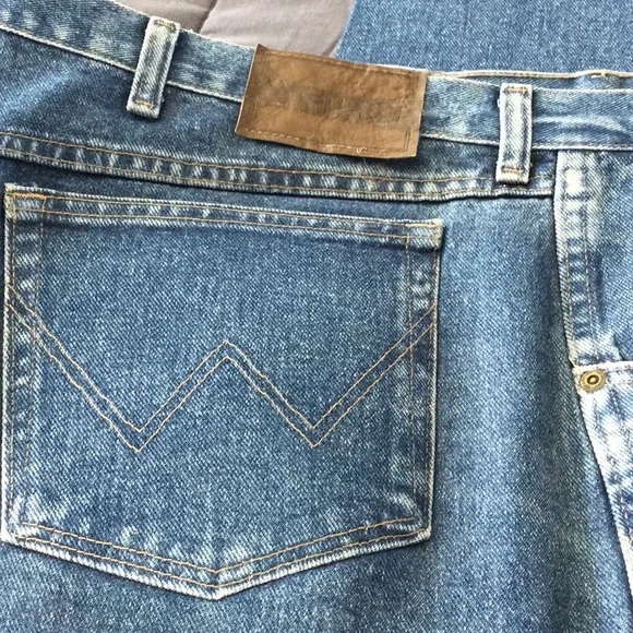 Wrangler Rugged Wear Jeans 50 x 34 - Picture 3 of 11